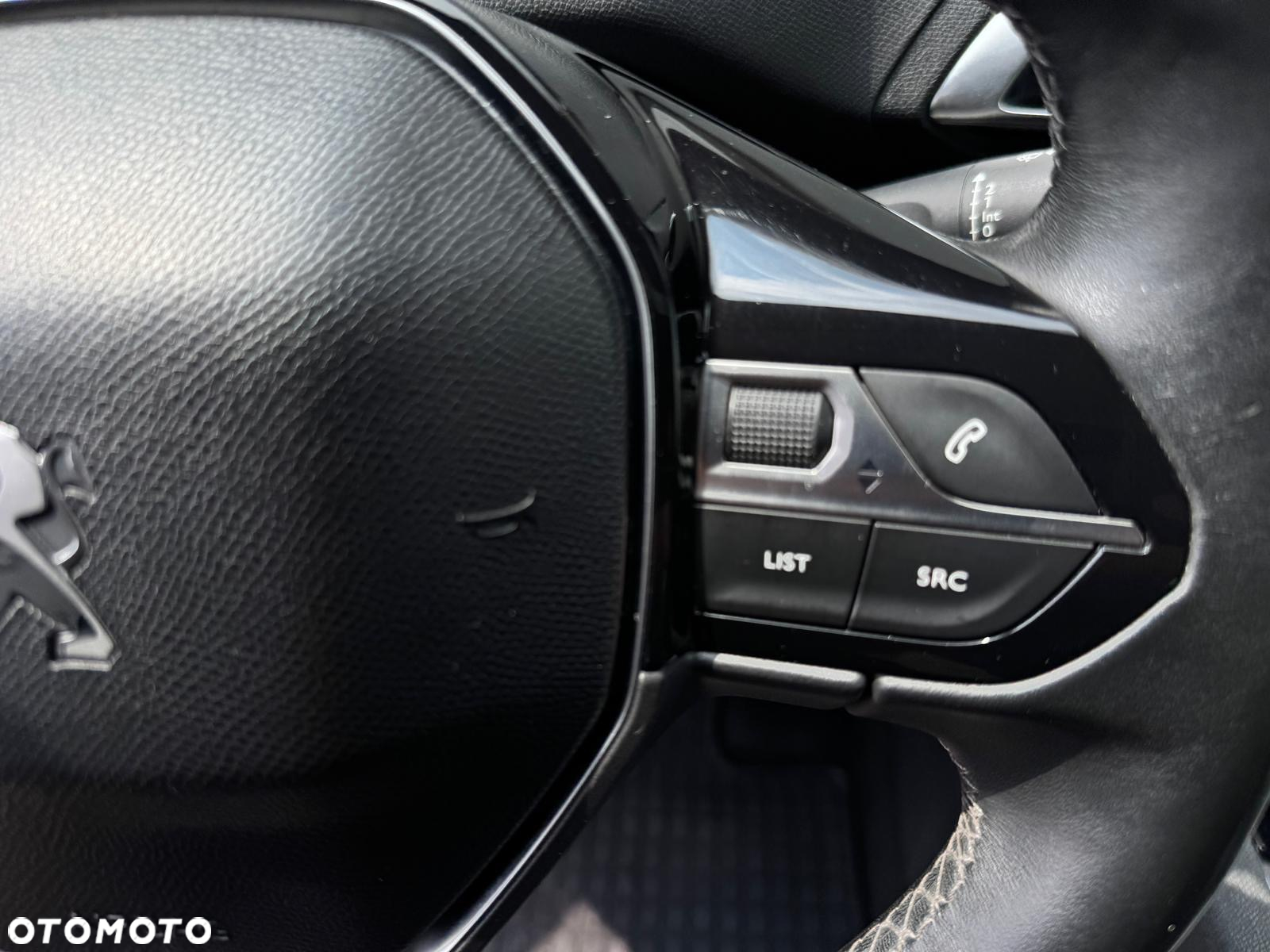 Peugeot 3008 2.0 BlueHDi Allure S&S - 20