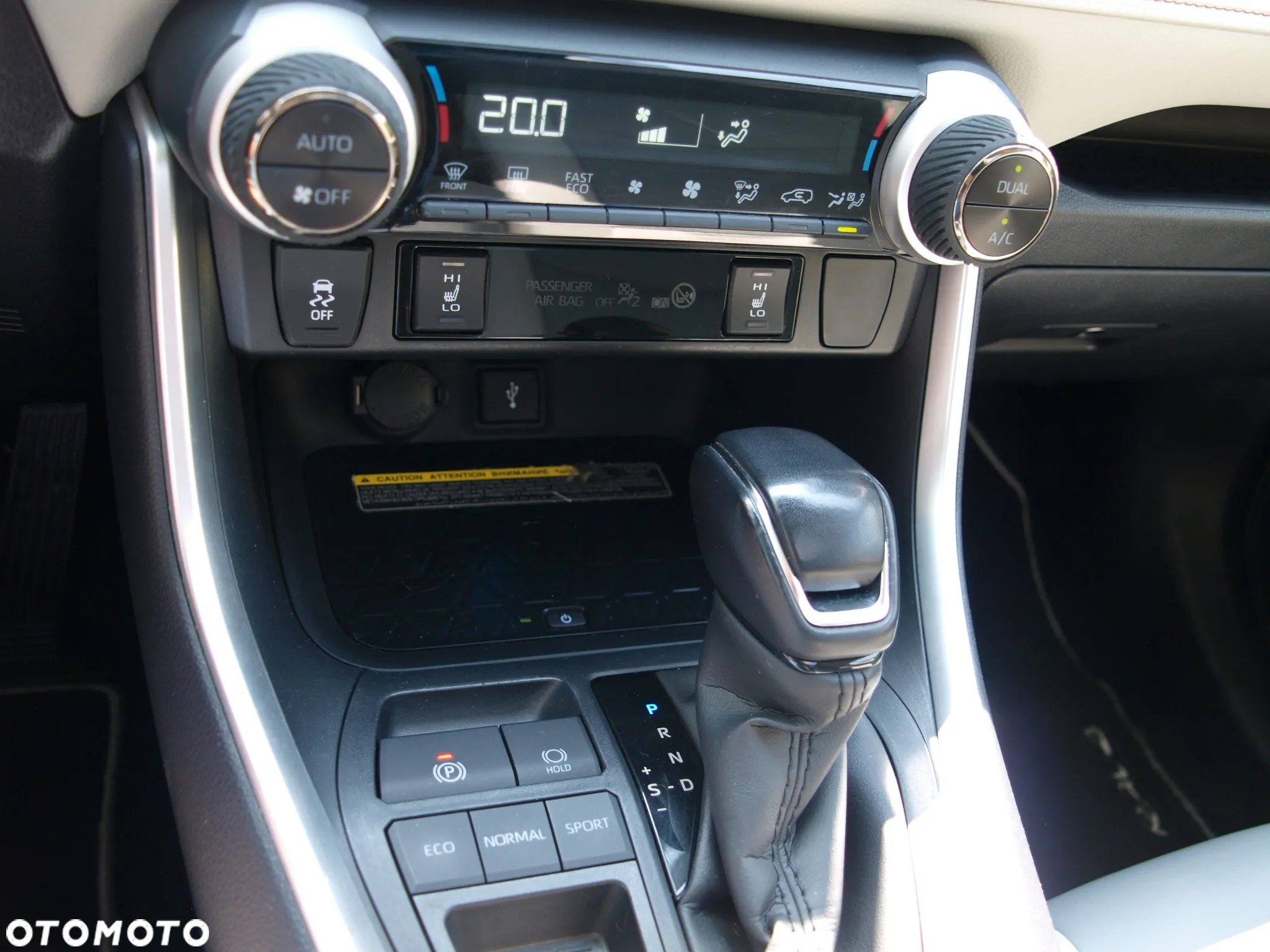 Toyota RAV4 2.5 Hybrid Executive 4x2 - 28