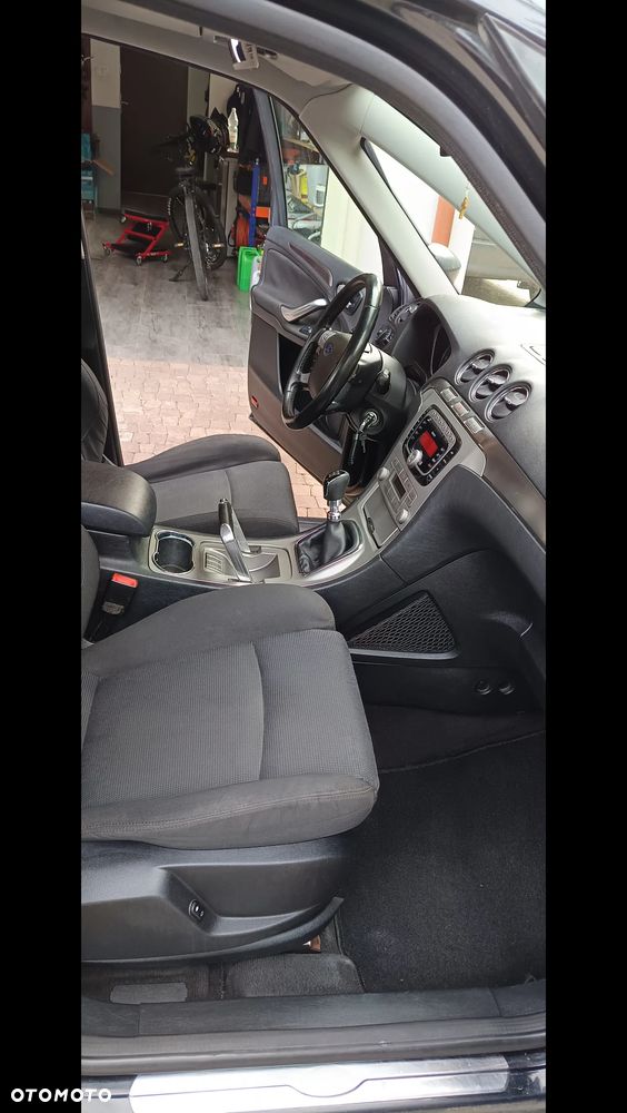 Ford Galaxy 2.0 TDCi Ghia - 11