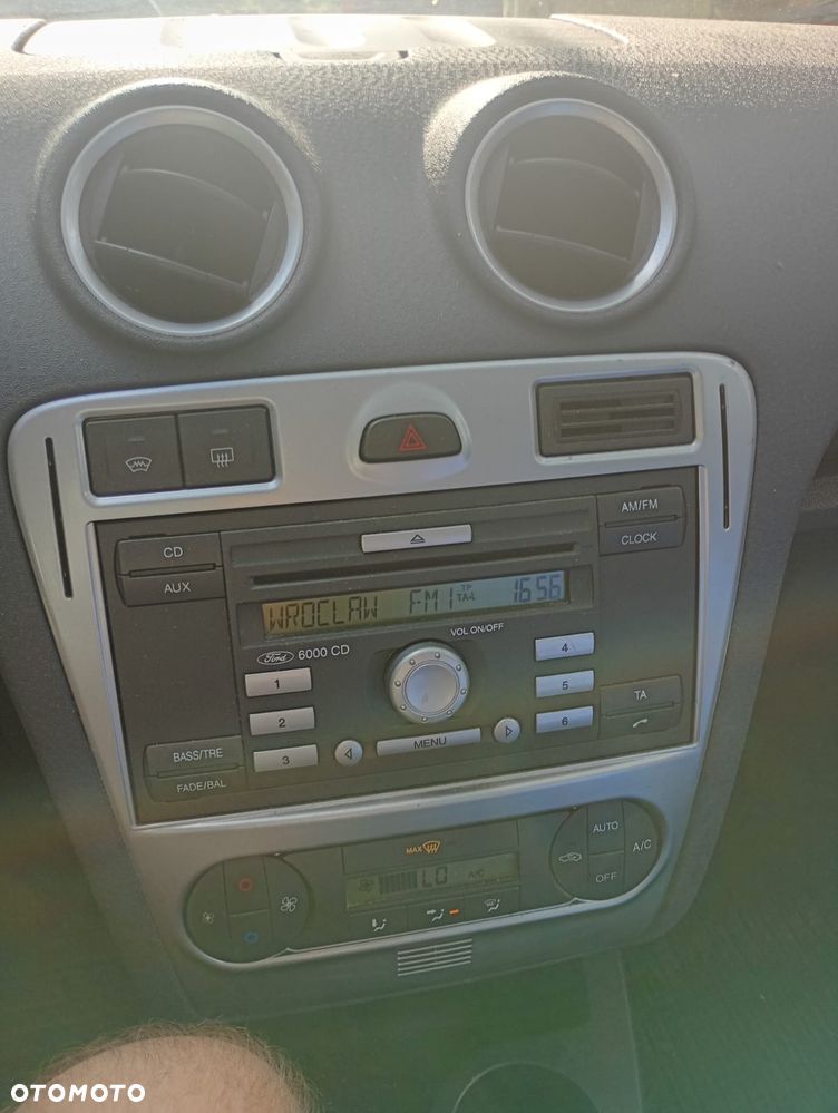 Ford Fusion - 7