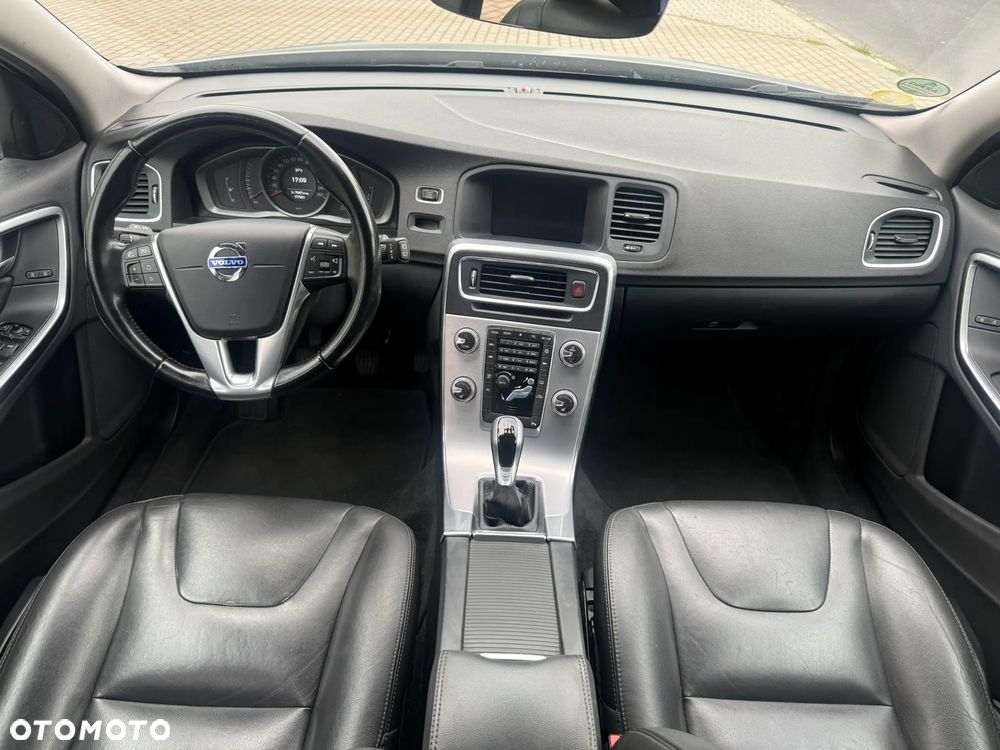Volvo V60 D4 Momentum - 5