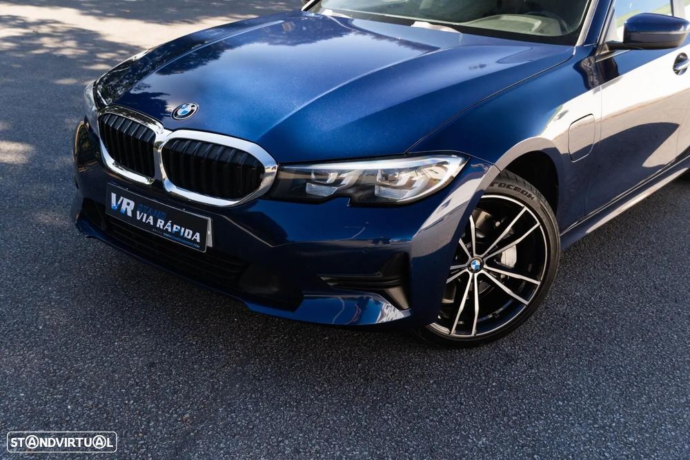 BMW 330 e Line Luxury Auto - 26