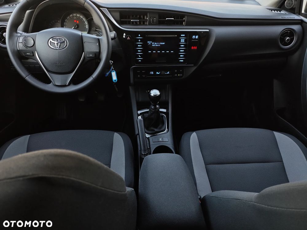 Toyota Auris 1.33 VVT-i Active - 10