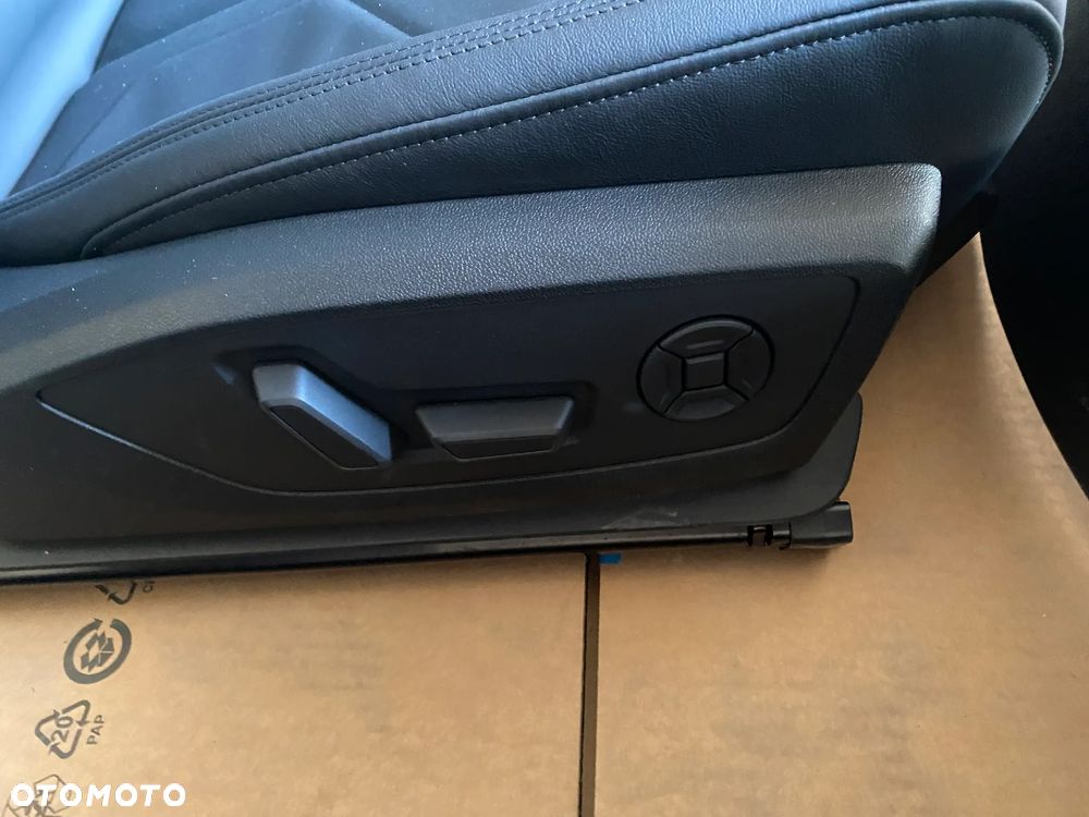 Audi Q3 83A kompletny środek Fotel fotele kanapa skóra boczki czarne 26km - 12