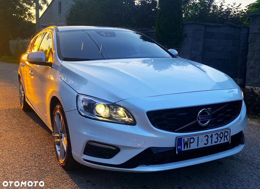 Volvo V60 D4 AWD Geartronic RDesign - 3