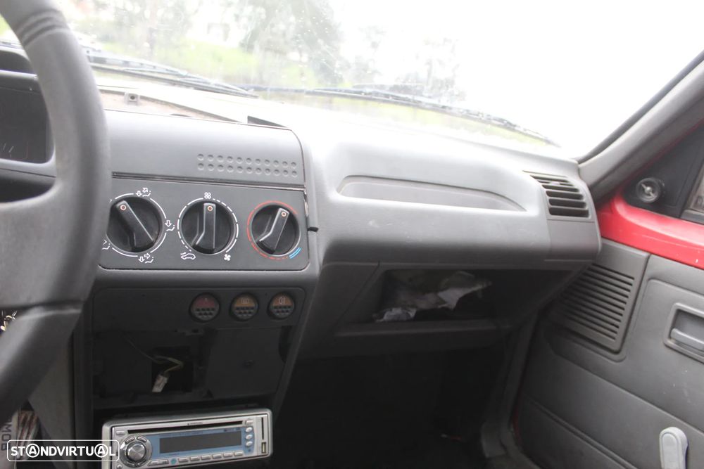Peugeot 205 - 8
