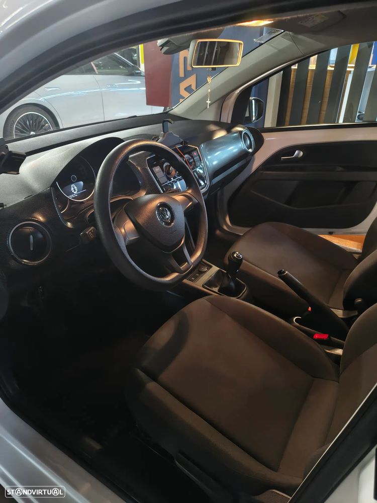 VW Up! move - 13