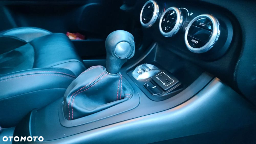Alfa Romeo Giulietta 1750 TBi Veloce TCT - 36