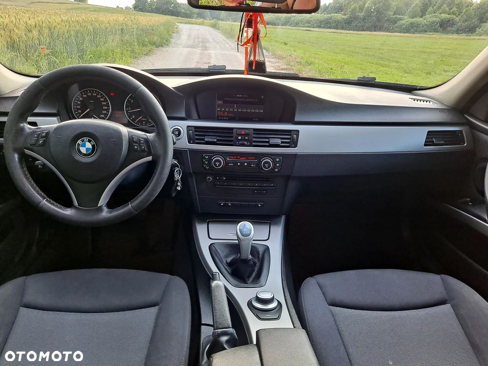 BMW Seria 3 2007 photo 4