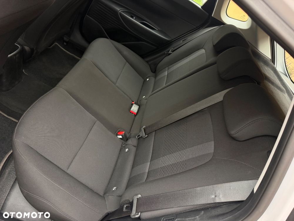 Hyundai i20 1.2 Modern - 10