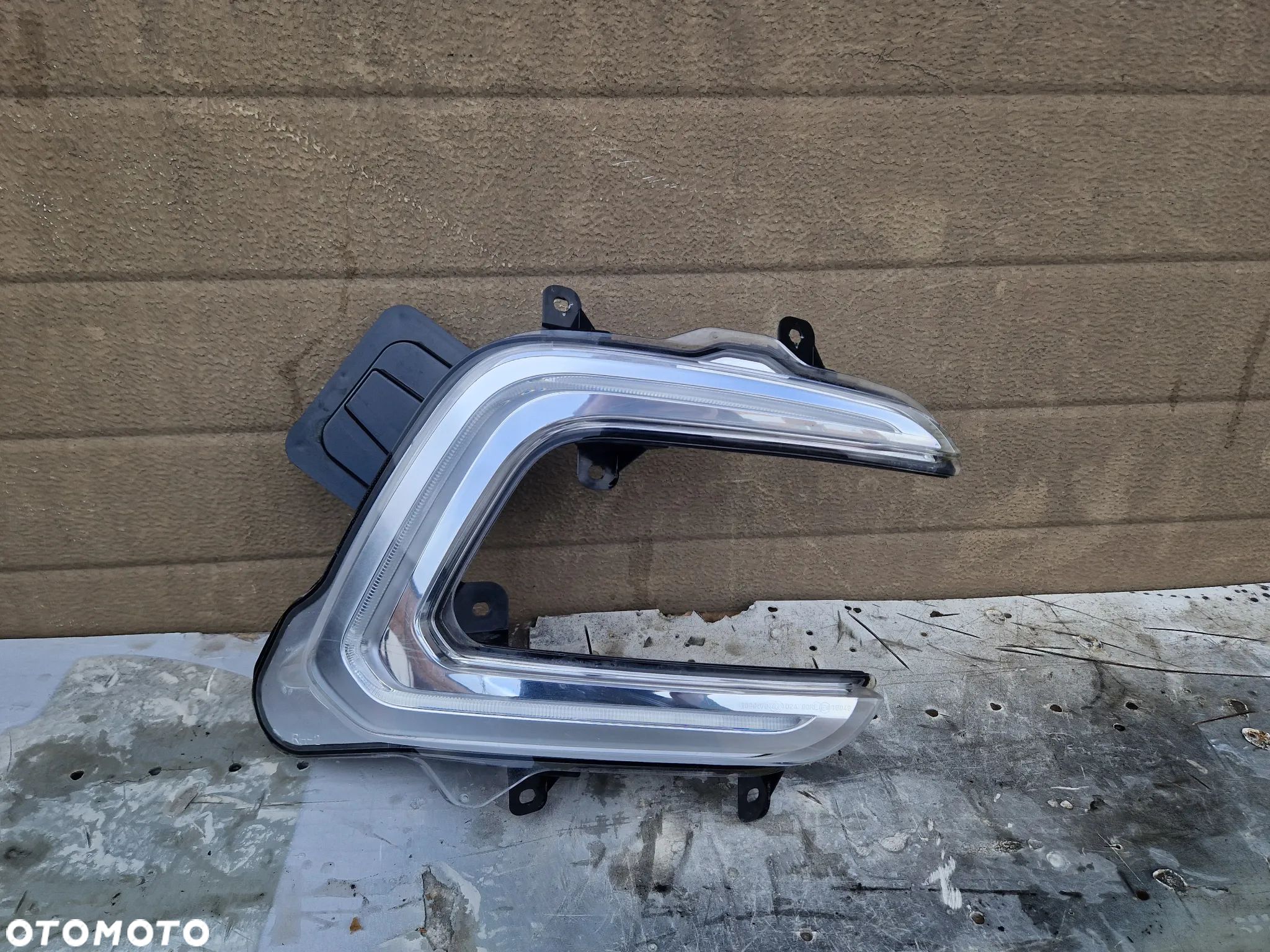 RENAULT CAPTUR LIFT HALOGEN DRL ŚWIATŁO DO JAZDY DZIENNEJ 266007846 - 1