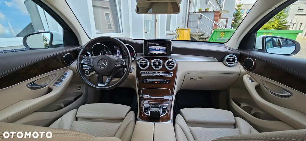 Mercedes-Benz GLC 220 d 4Matic 9G-TRONIC - 17