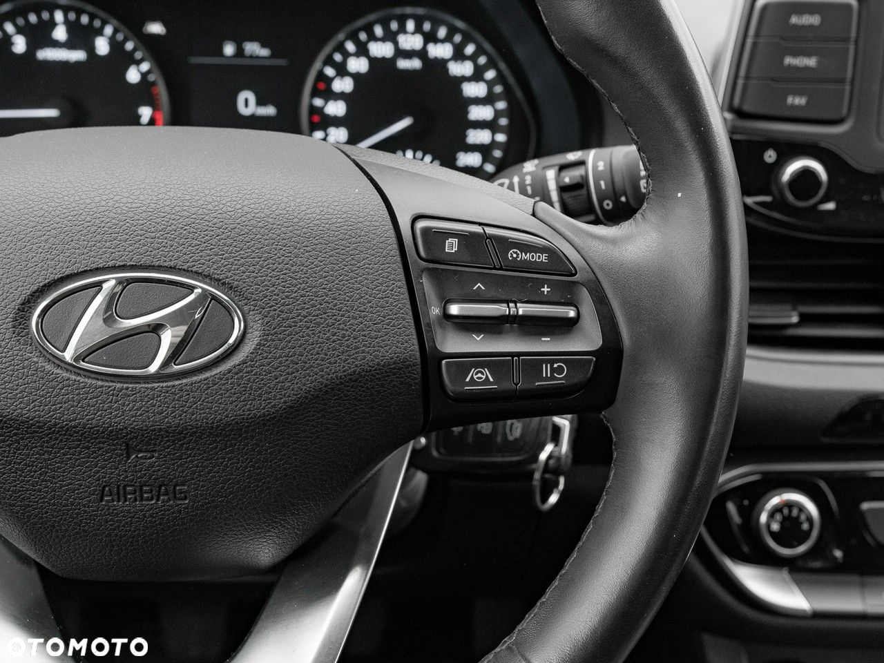 Hyundai i30 1.5 DPI Classic + - 18