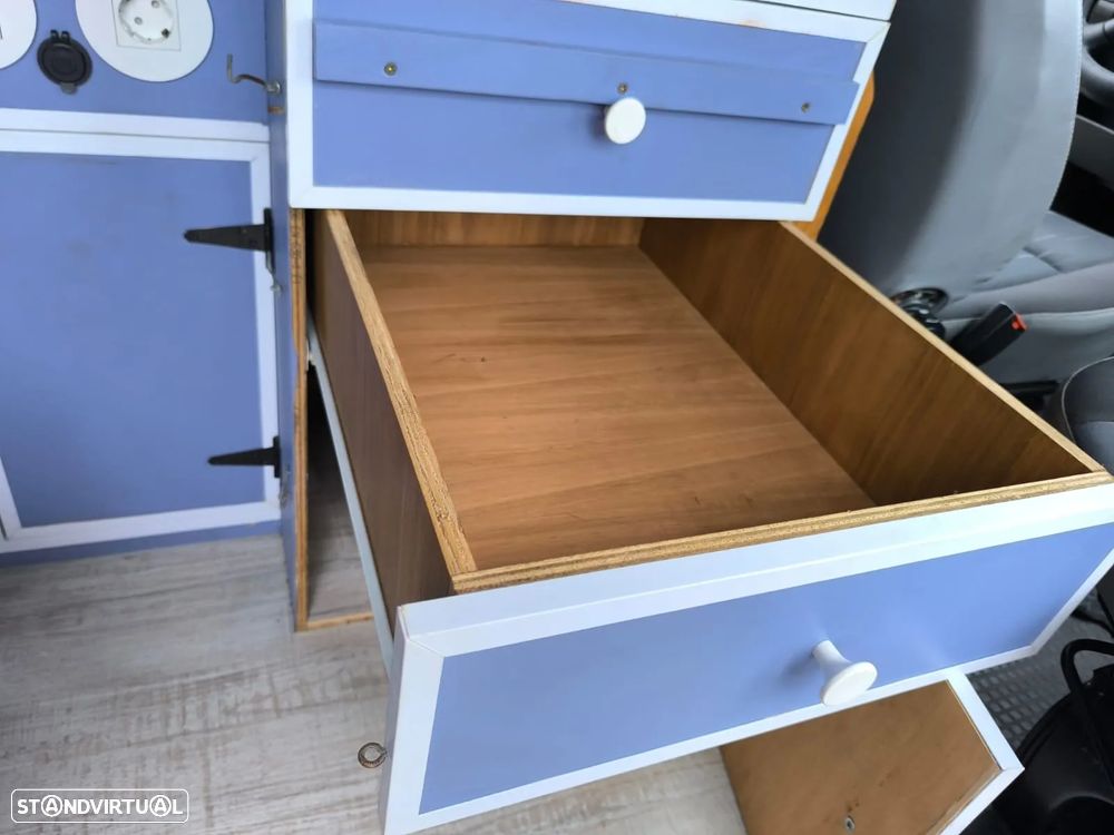 VW Transporter 2.4 D Kombi Sp. - 31