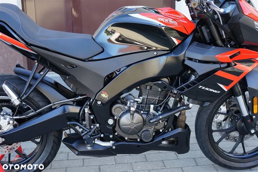 Aprilia Tuono - 8