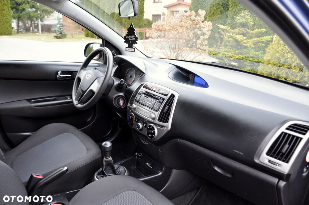 Hyundai i20 - 18