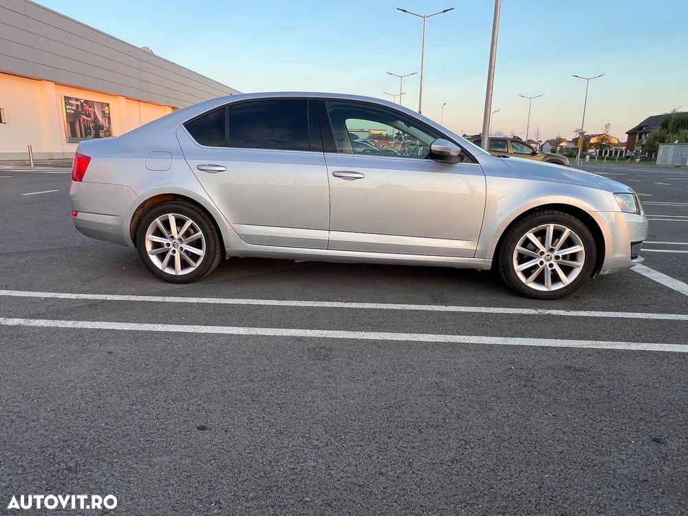 Skoda Octavia 1.4 TSI ELEGANCE - 4