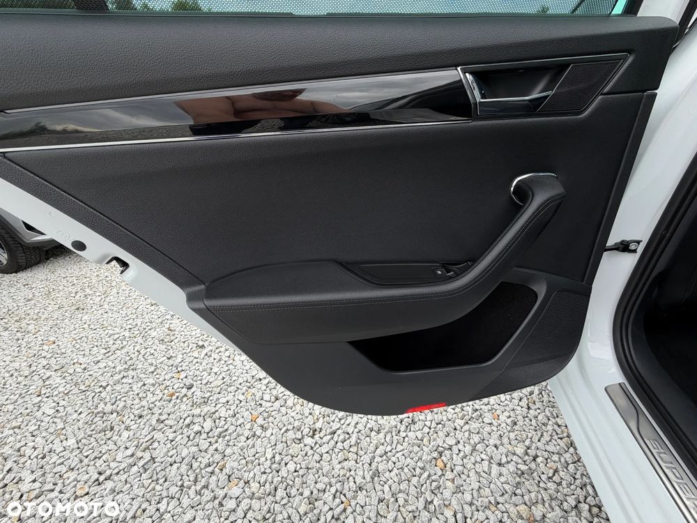 Skoda Superb 2.0 TDI SCR 4x4 L&K DSG - 27