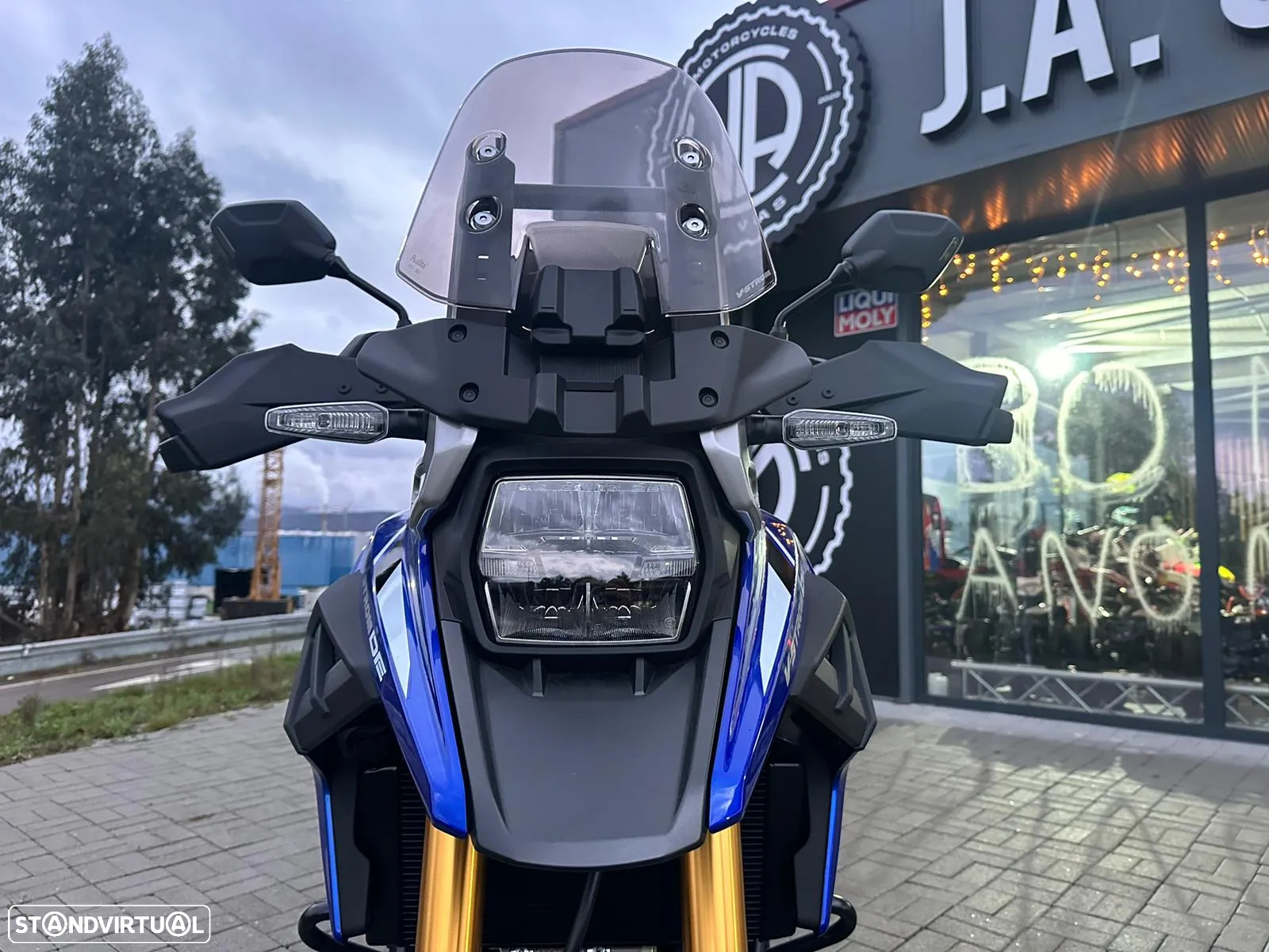 Suzuki V Strom 1050 DE - 8