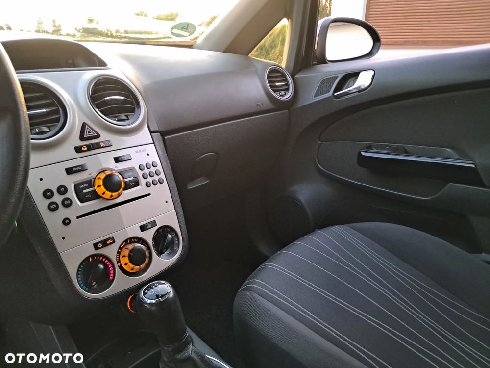 Opel Corsa 1.2 16V Enjoy - 22
