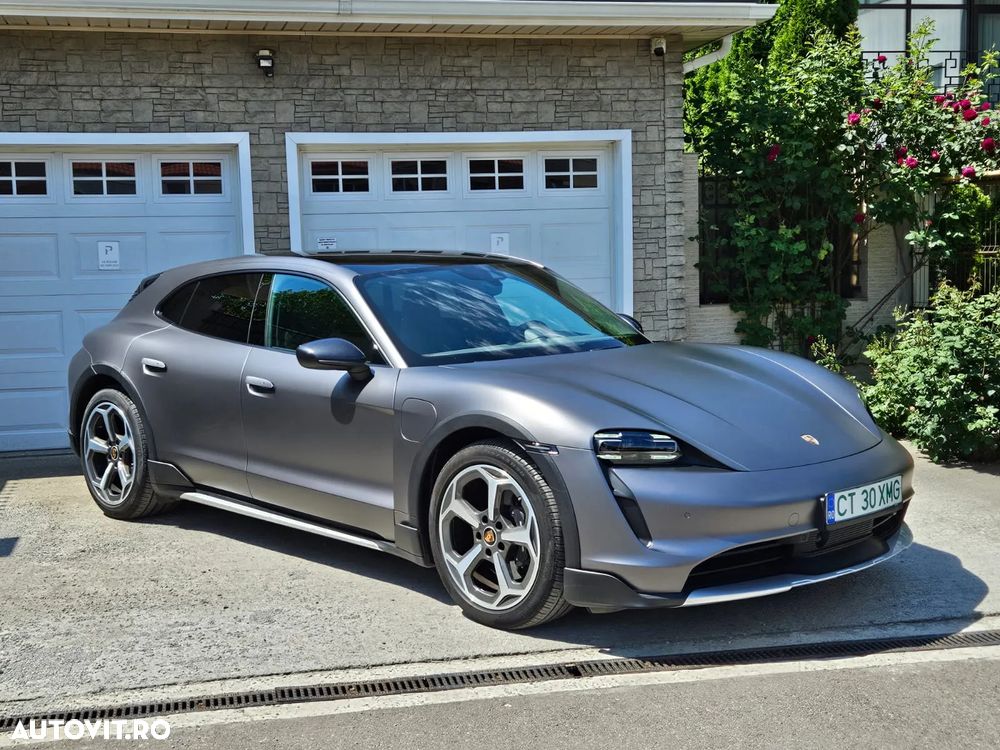 Porsche Taycan 4 - 9