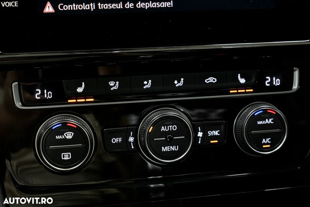 Volkswagen Golf 1.5 TSI ACT DSG Sound - 34