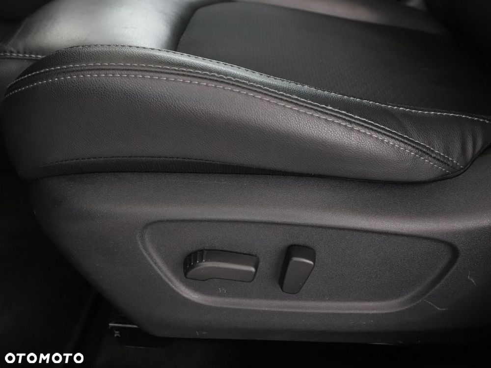 Nissan Qashqai 1.6 DCi N-Connecta Xtronic - 36