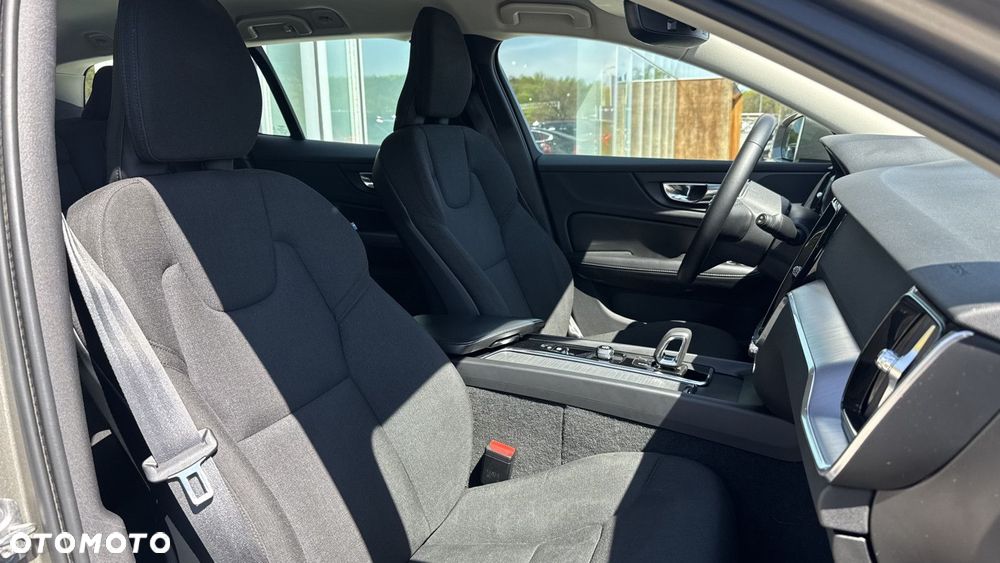 Volvo V60 Cross Country - 21