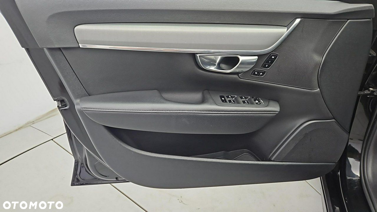 Volvo V90 D4 SCR Momentum Pro - 10