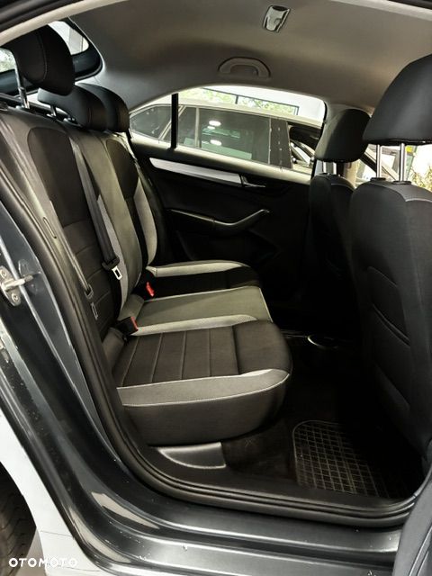 Skoda RAPID 1.0 TSI Ambition - 12