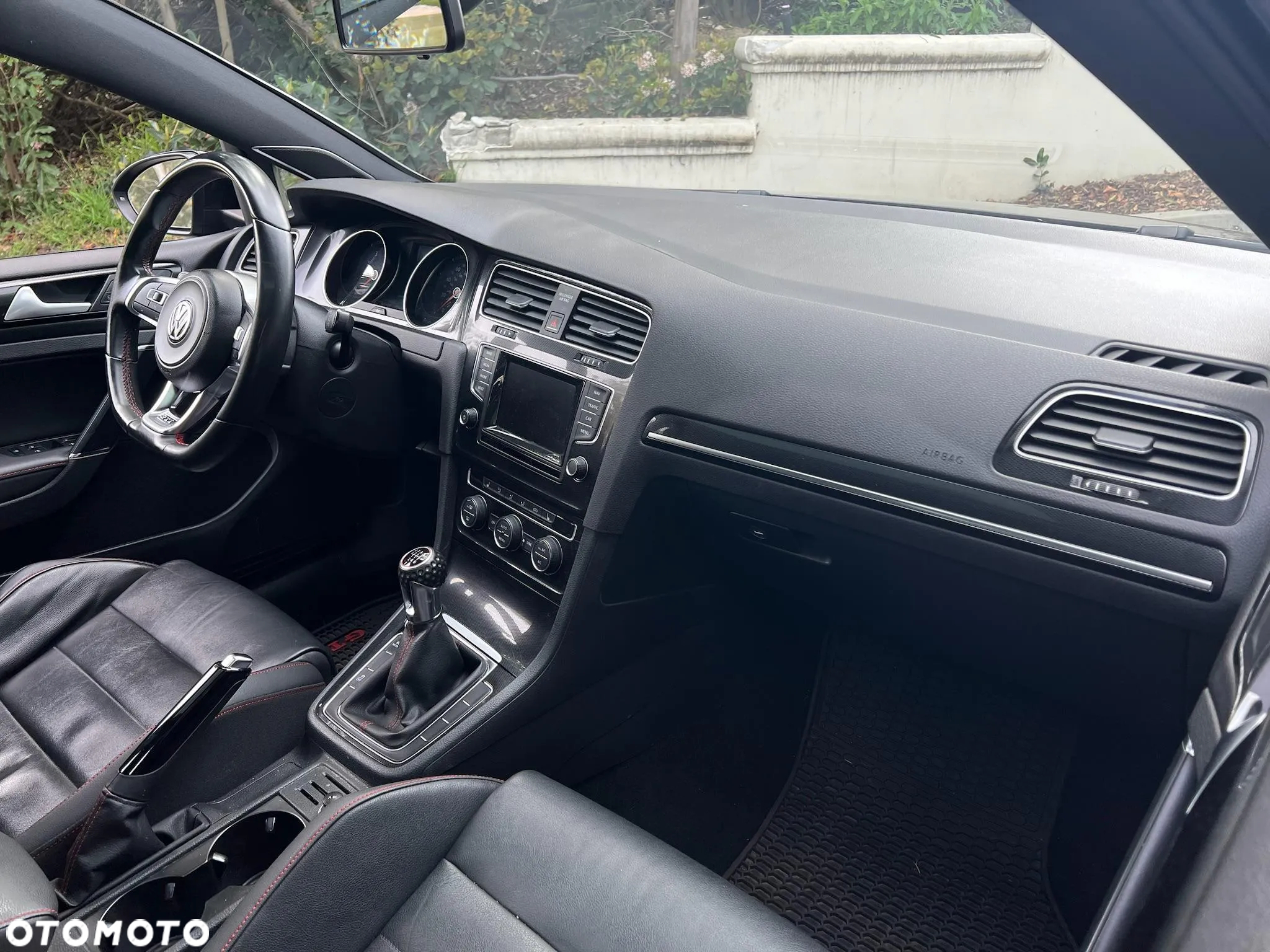 Volkswagen Golf - 38