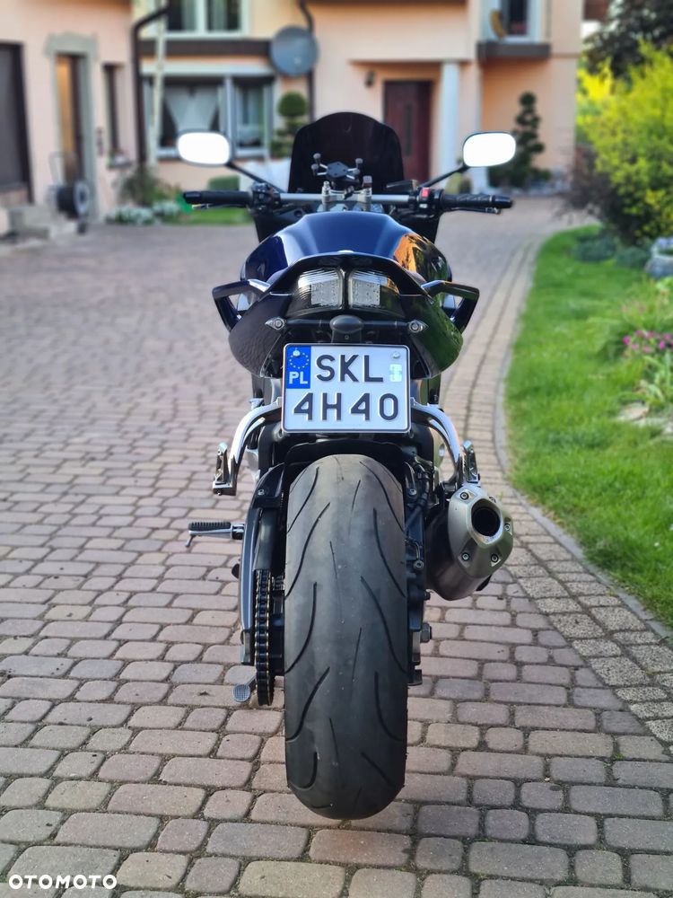 Yamaha FZ - 11
