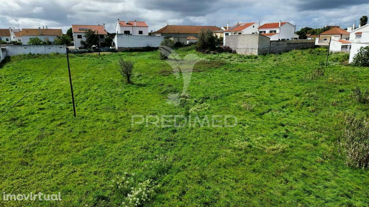 Terreno urbano localizado em Vale de Figueira / Santarém - Grande imagem: 2/26