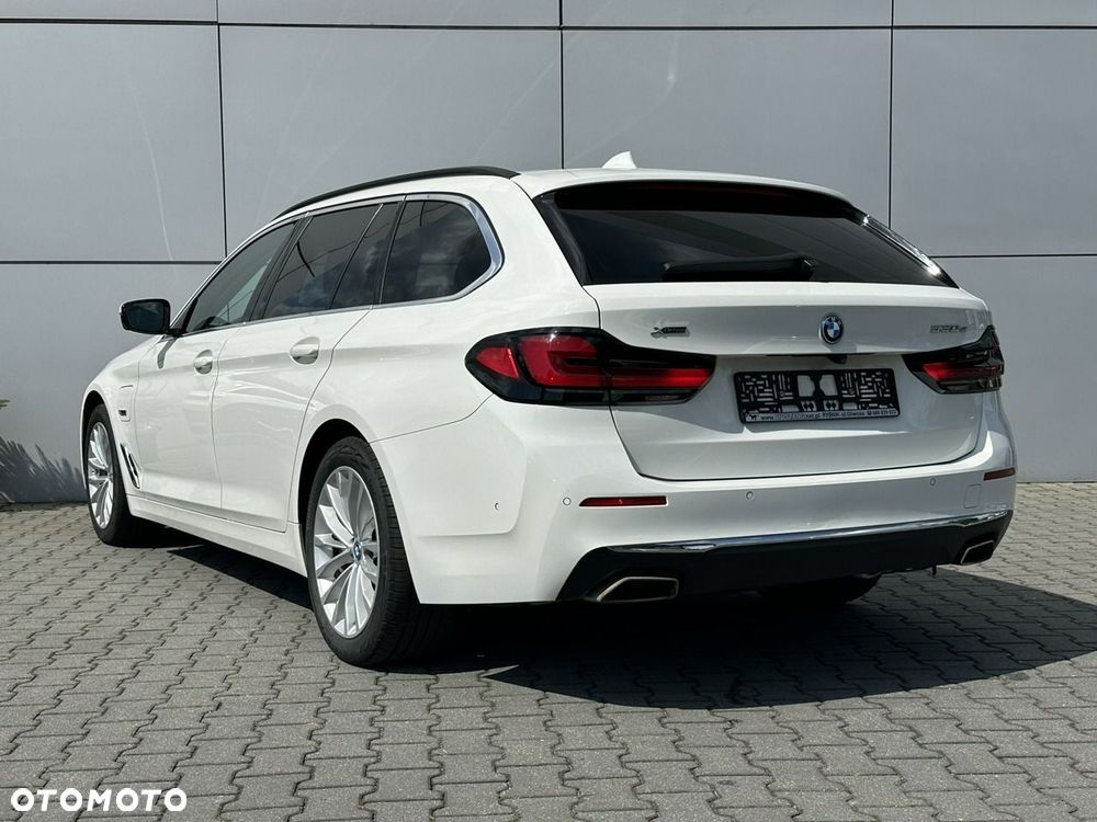 BMW Seria 5 530e xDrive Luxury Line - 10