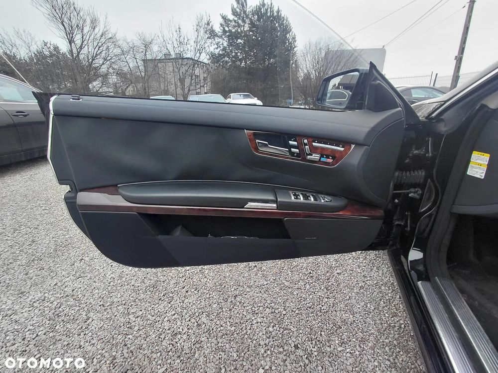 Mercedes-Benz CL 500 (BlueEFFICIENCY) 7G-TRONIC - 23