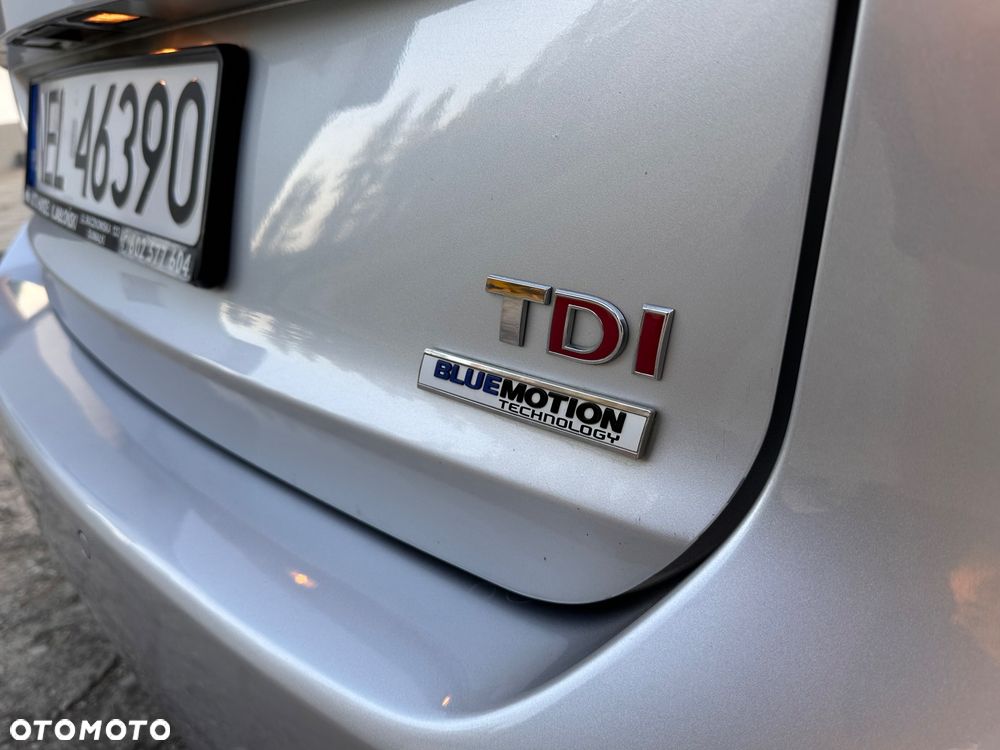 Volkswagen Touran 2.0 TDI DPF Highline DSG - 13