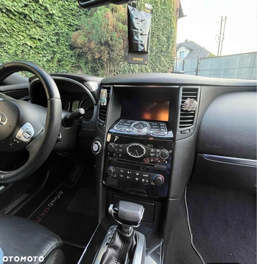 Infiniti FX FX30d S - 8
