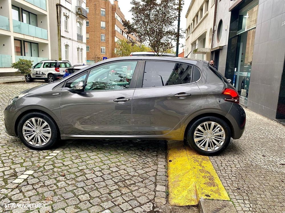 Peugeot 208 1.2 PureTech Style - 11