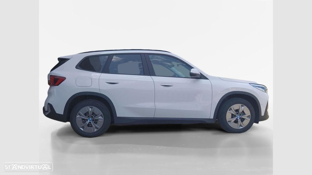 BMW iX1 xDrive30 - 9