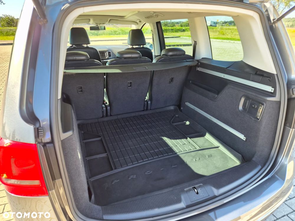 Volkswagen Sharan - 11