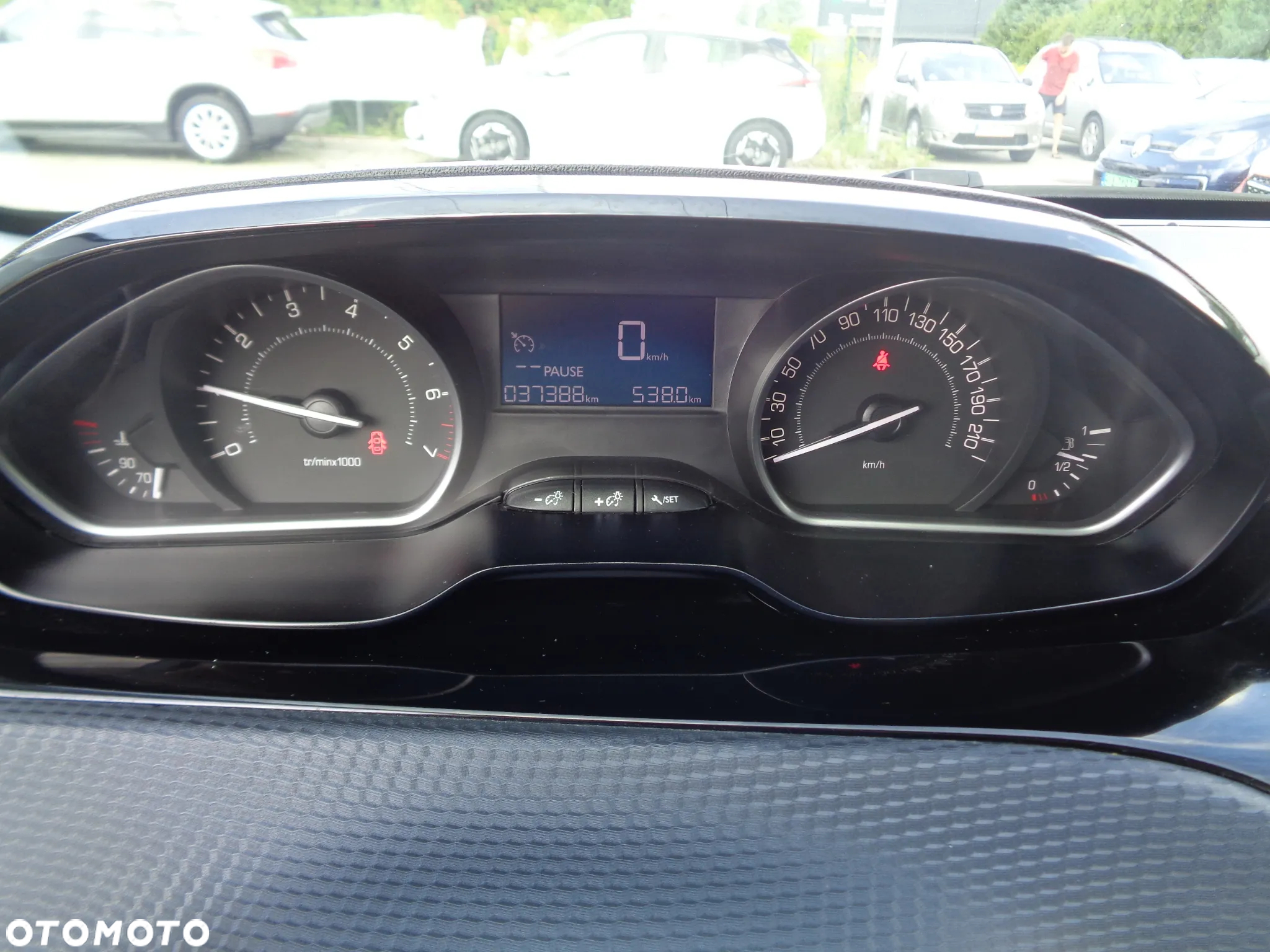 Peugeot 2008 1.2 Pure Tech Style - 11