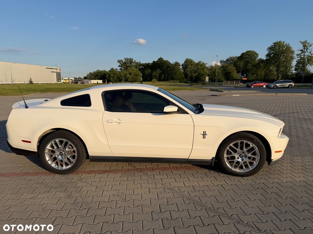 Ford Mustang 3.7 V6 Premium - 3