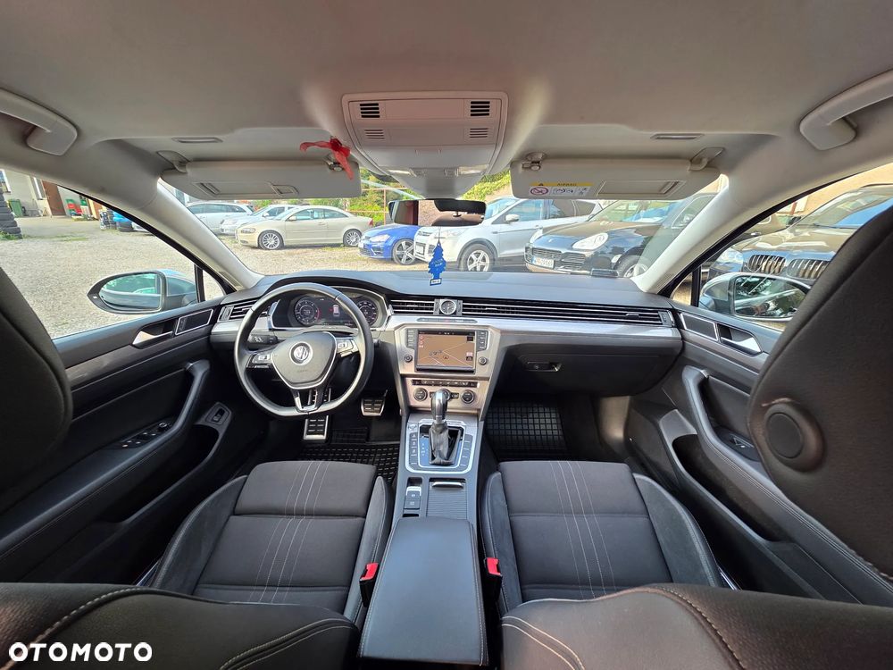 Volkswagen Passat Alltrack 2.0 TDI SCR 4Mot DSG - 9
