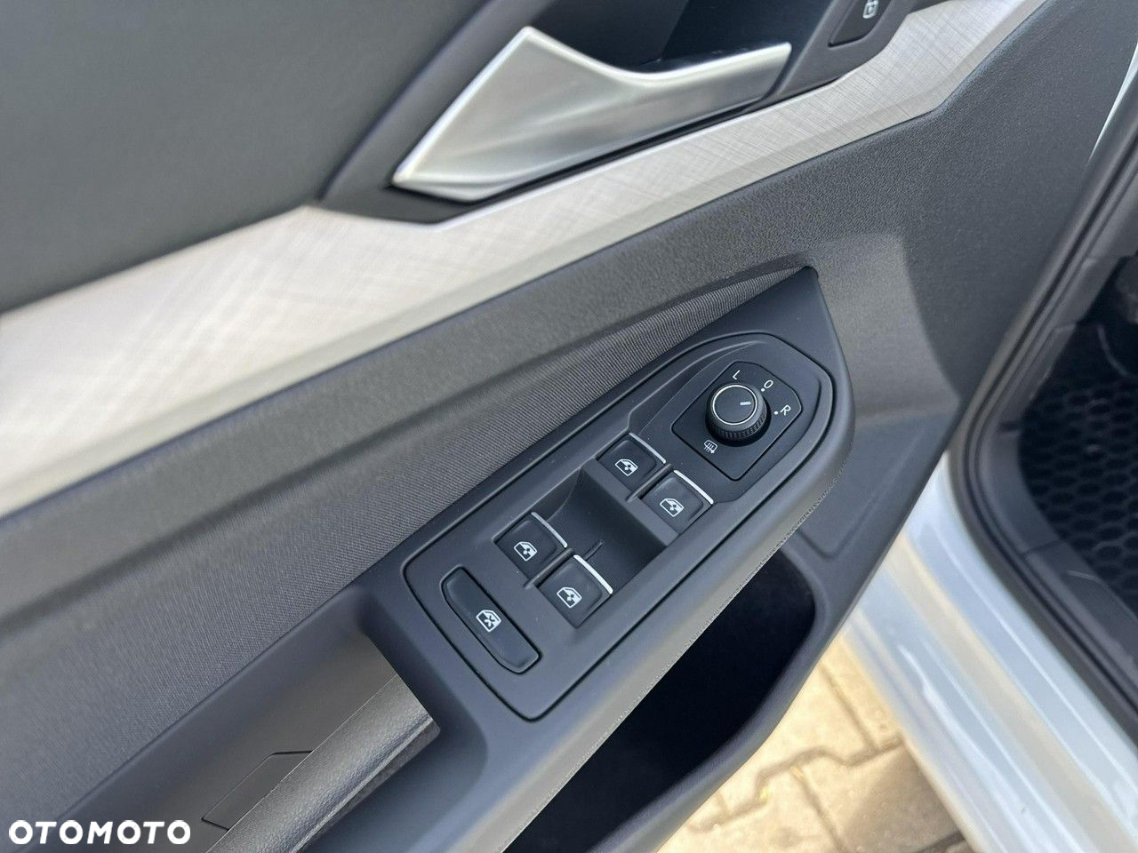 Volkswagen Golf VIII 1.5 TSI EVO Life - 12