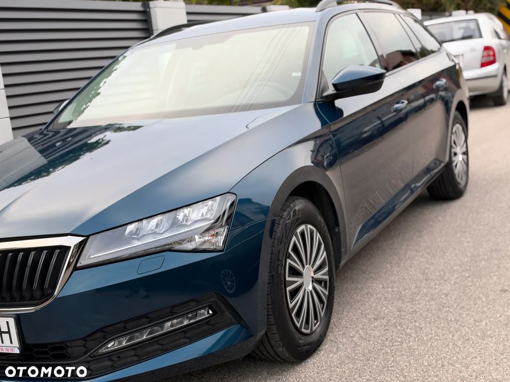 Skoda Superb 2.0 TDI SCR Active - 37