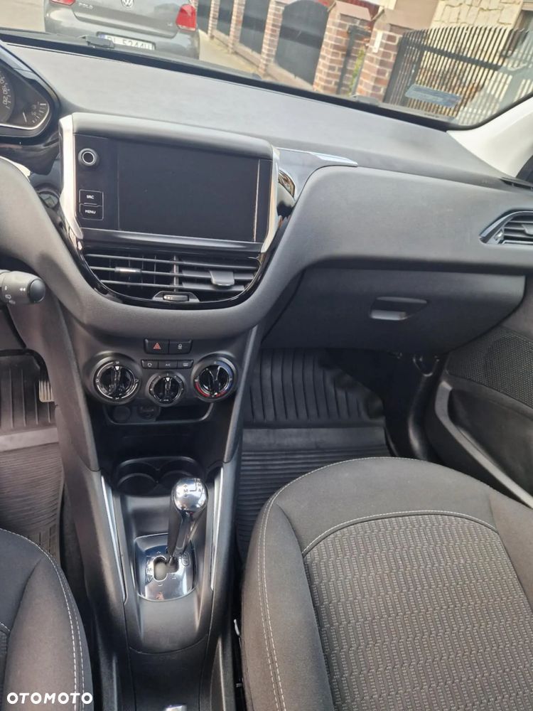 Peugeot 208 PureTech 82 ETG5 Stop & Start Active - 6