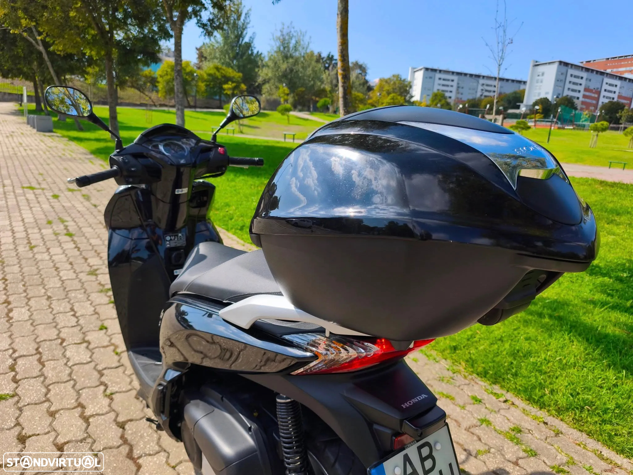 Honda SH 300 - 5