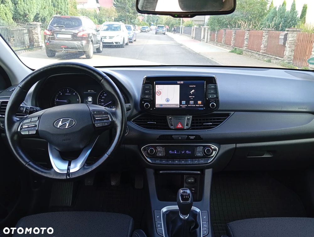 Hyundai i30 1.6 CRDI Premium - 8