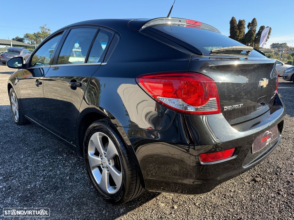 Chevrolet Cruze 2.0 VCDi LTZ - 9