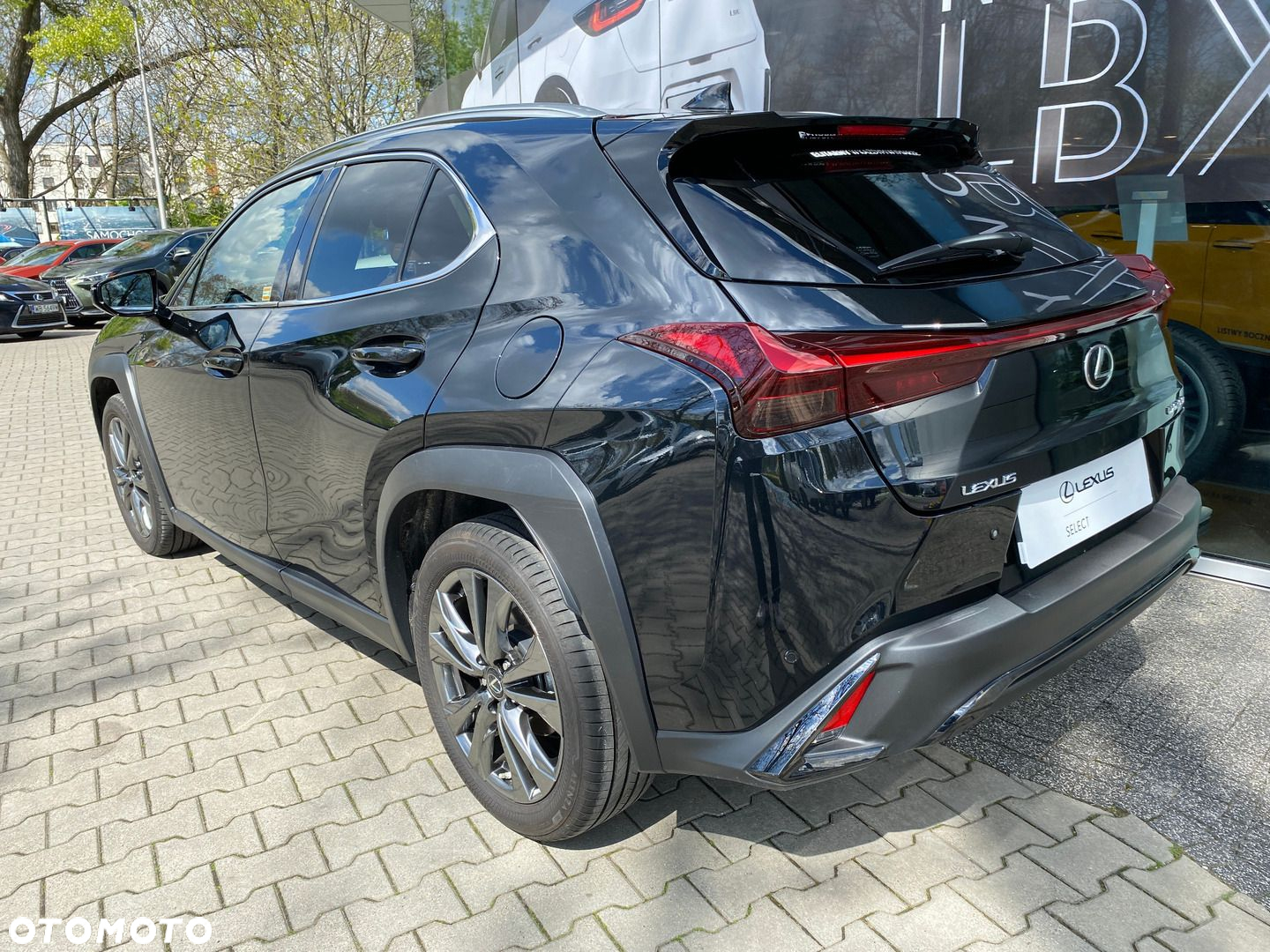 Lexus UX - 8